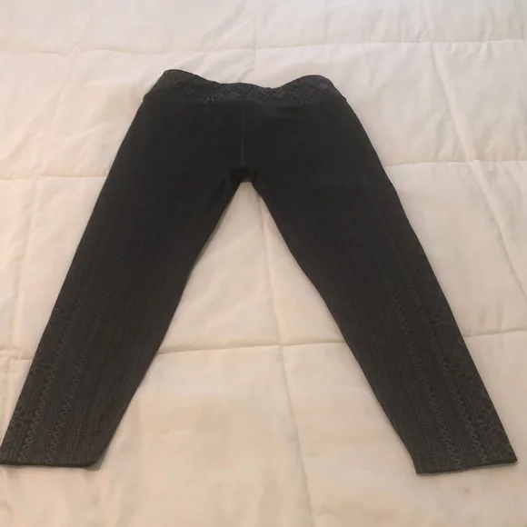 PrAna leggings in a charcoal and black design - Picture 5 of 9